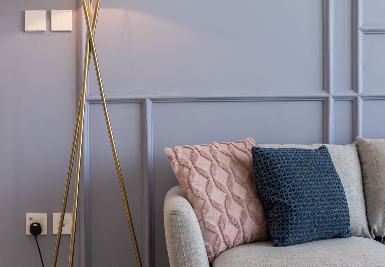 Апартаменты на Dubai - Luxurious 2-Bedroom Apartment with Burj Khalifa & Waterfront Views 