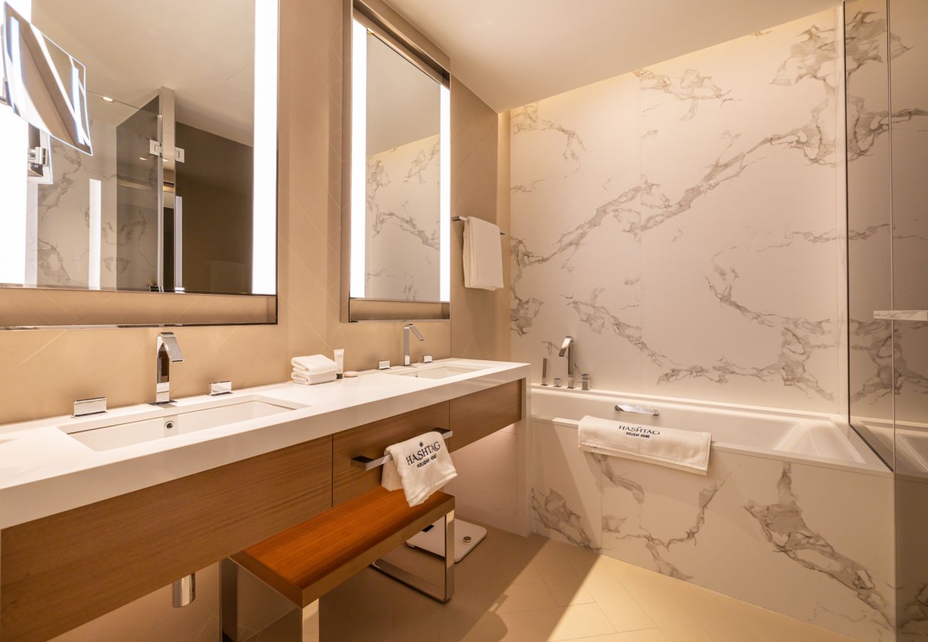 Апартаменты на Dubai - Elegant 1-Bedroom Apartment in Downtown Dubai – Address Opera