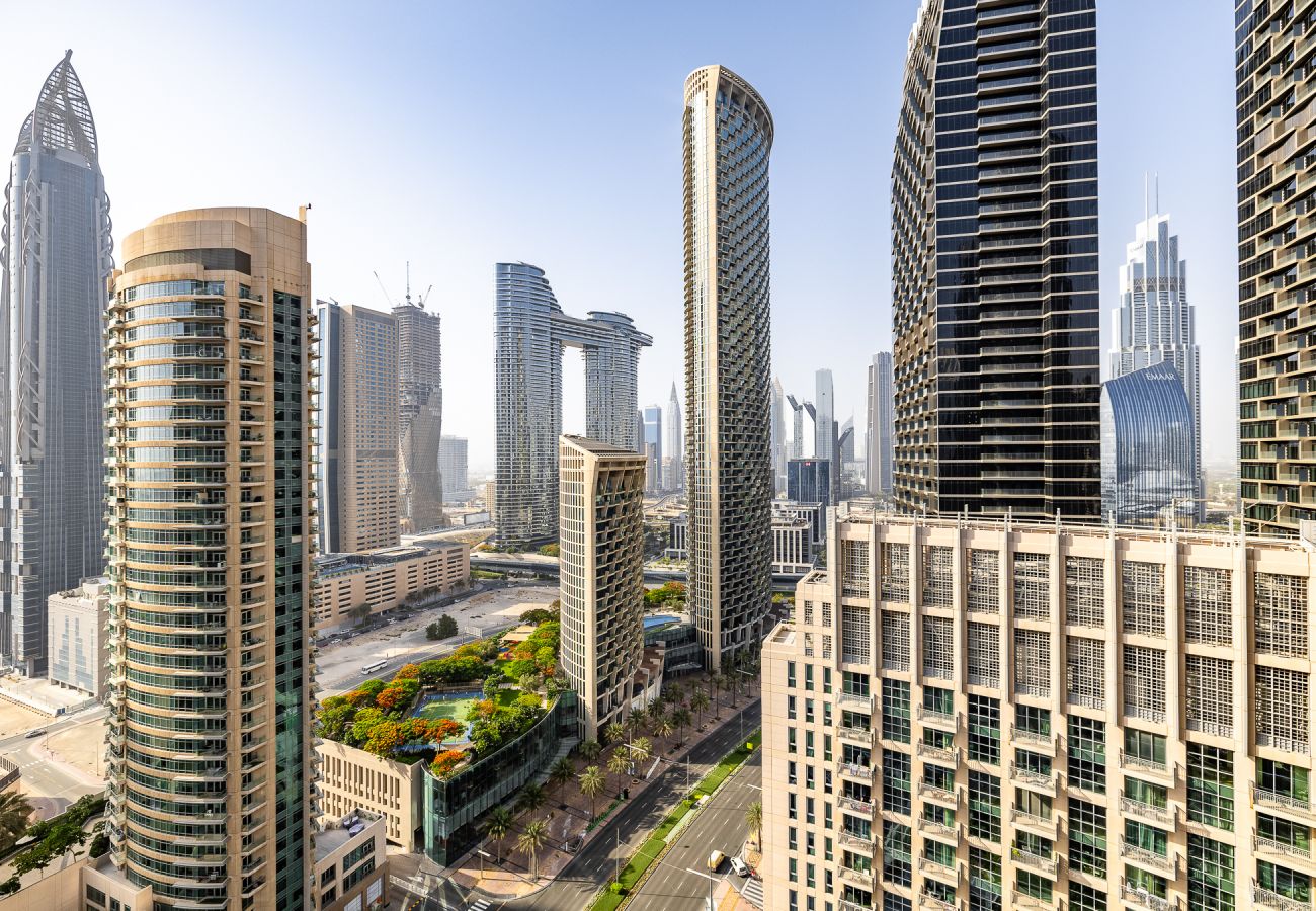 Апартаменты на Dubai - Spacious 3-Bedroom Apartment with Stunning Downtown City Views
