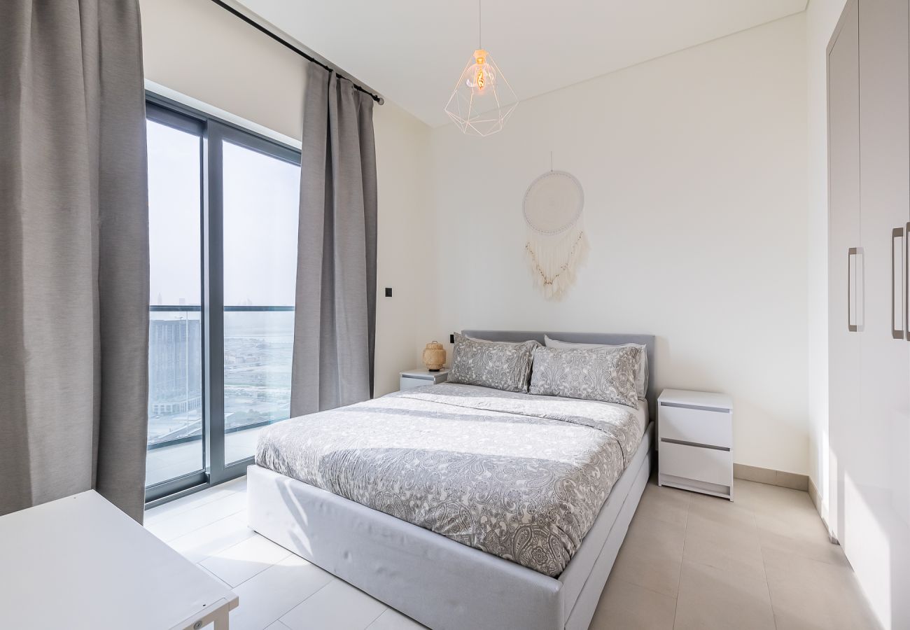 Апартаменты на Dubai -  Modern 1-Bedroom Apartment with Burj Khalifa Views | Sobha Waves I 3515