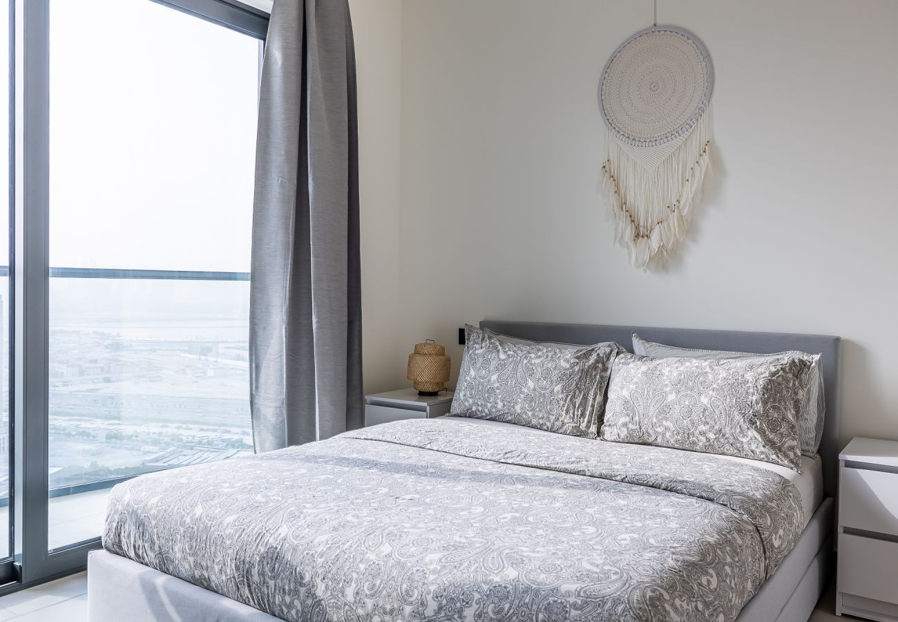 Апартаменты на Dubai -  Modern 1-Bedroom Apartment with Burj Khalifa Views | Sobha Waves I 3515