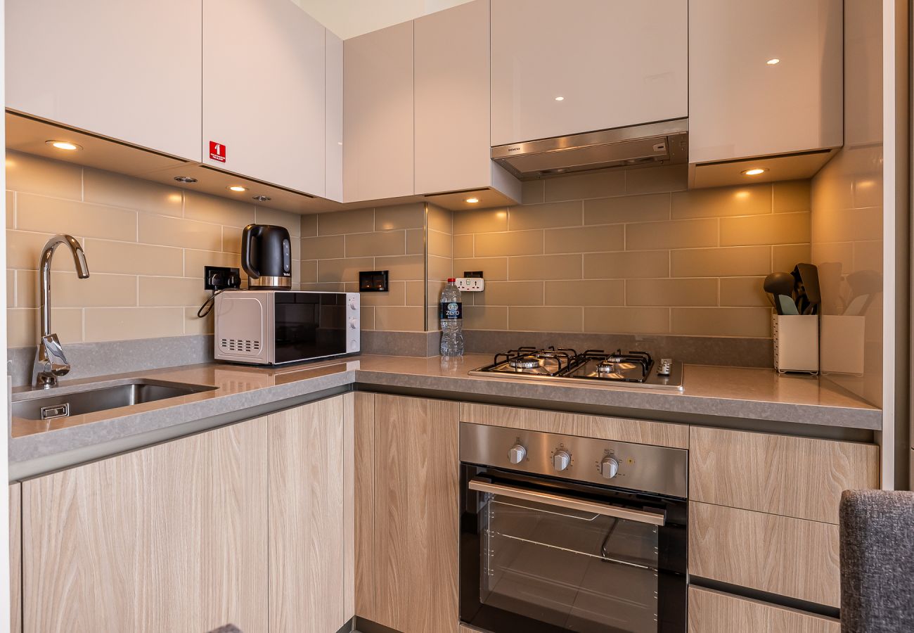 Апартаменты на Dubai -  Modern 1-Bedroom Apartment with Burj Khalifa Views | Sobha Waves I 3515