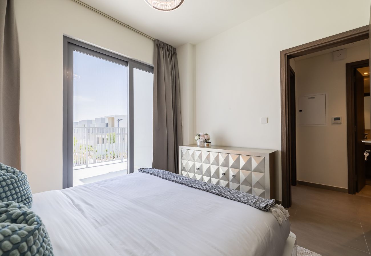 Таунхаус на Dubai - Elegant villa with 3 BDR I Maid Room I Garden /B51