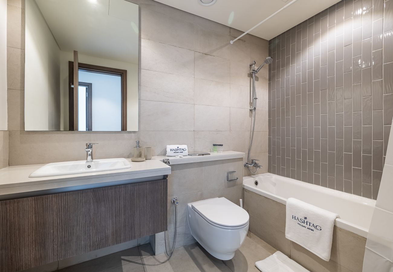 Таунхаус на Dubai - Elegant villa with 3 BDR I Maid Room I Garden /B51