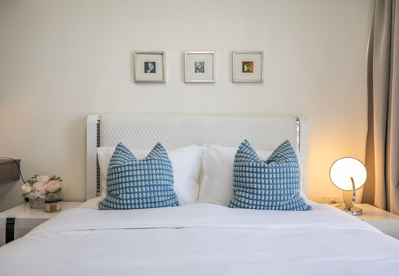 Таунхаус на Dubai - Elegant villa with 3 BDR I Maid Room I Garden /B51