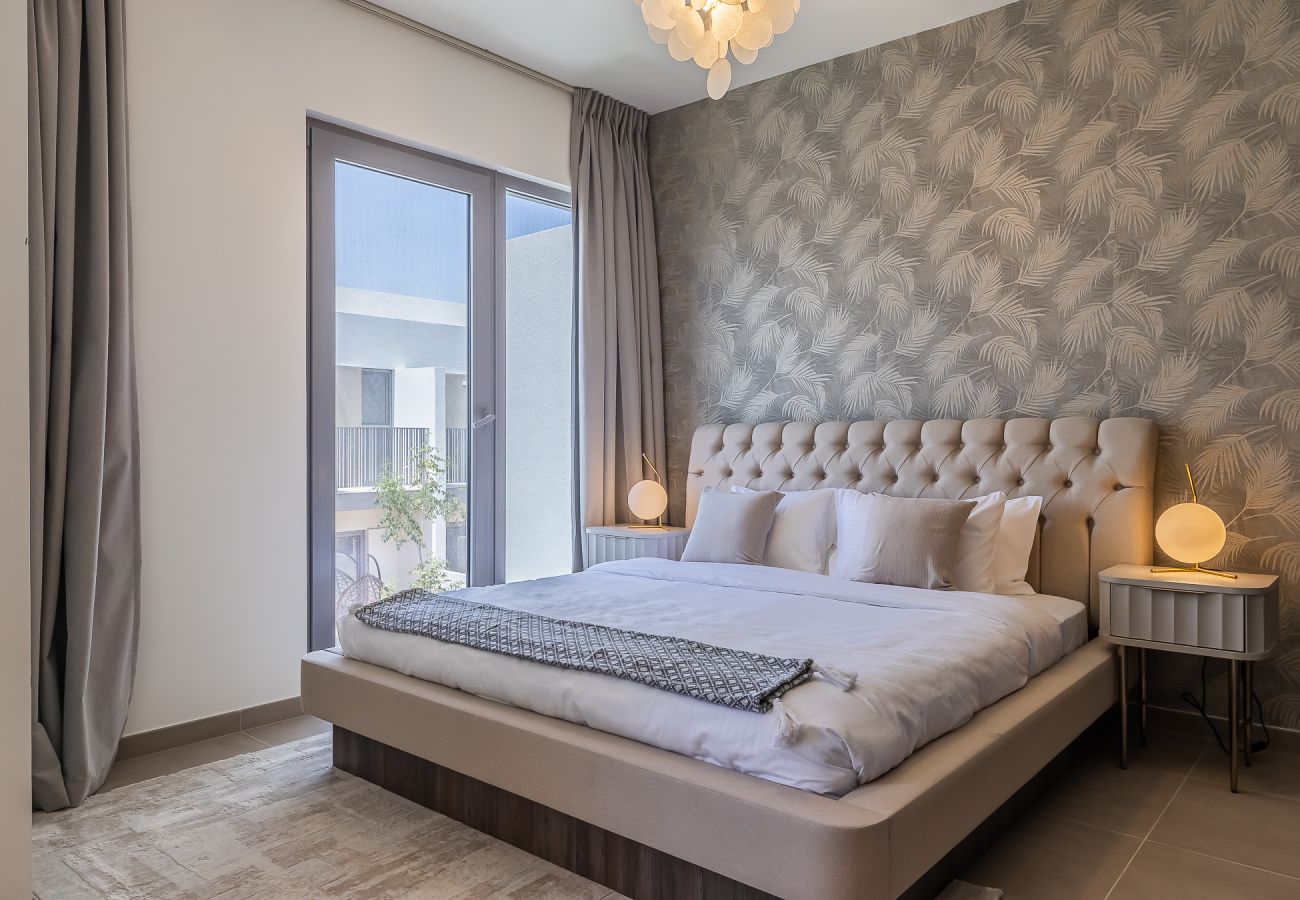 Таунхаус на Dubai - Elegant villa with 3 BDR I Maid Room I Garden /B51