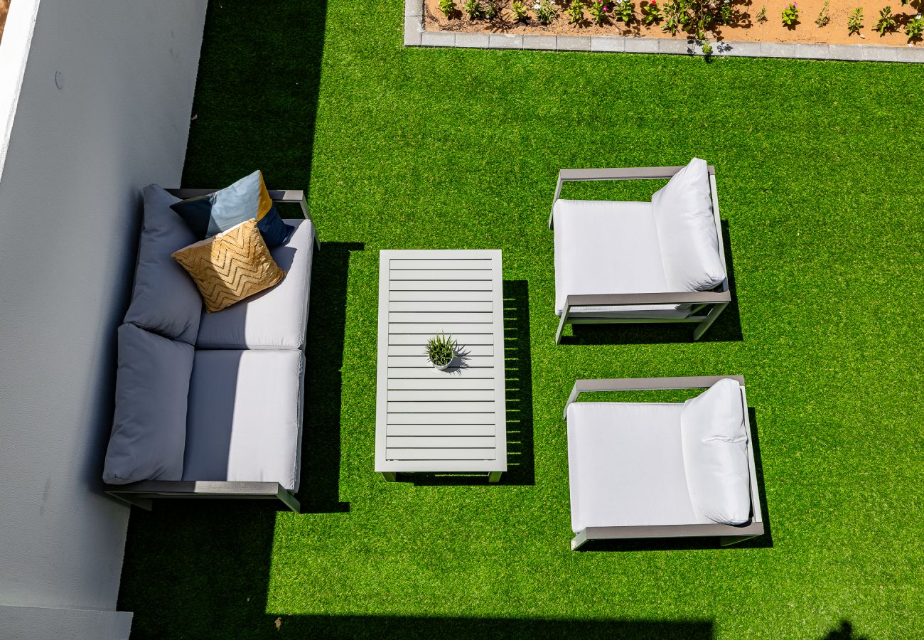 Таунхаус на Dubai - Elegant villa with 3 BDR I Maid Room I Garden /B51