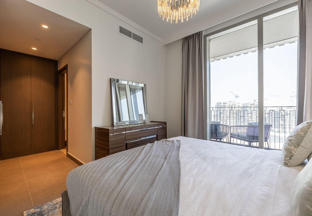 Апартаменты на Dubai - Elegant 3-Bedroom Apartment with Maid’s Room in Creek Gate – Dubai Creek Harbour