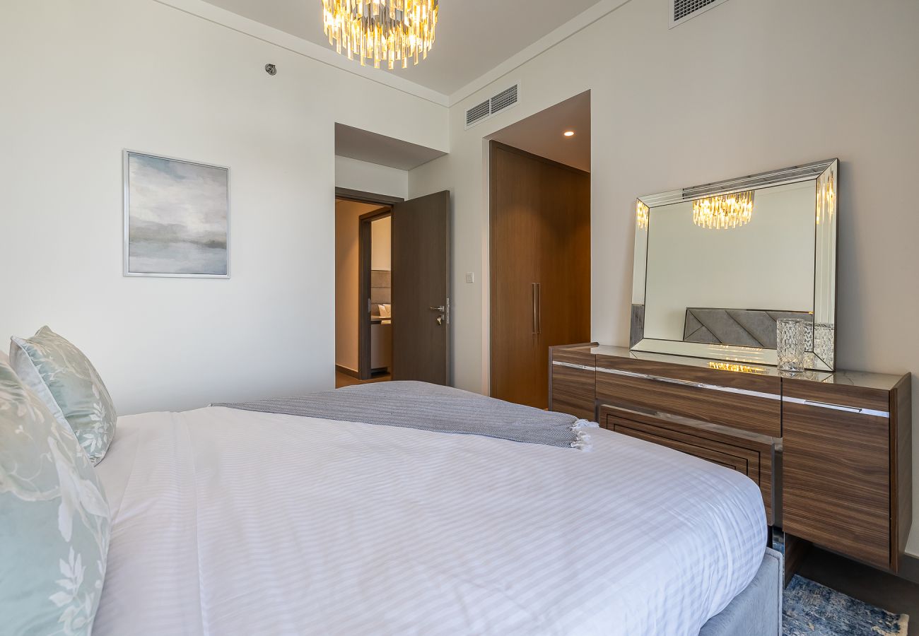 Апартаменты на Dubai - Elegant 3-Bedroom Apartment with Maid’s Room in Creek Gate – Dubai Creek Harbour