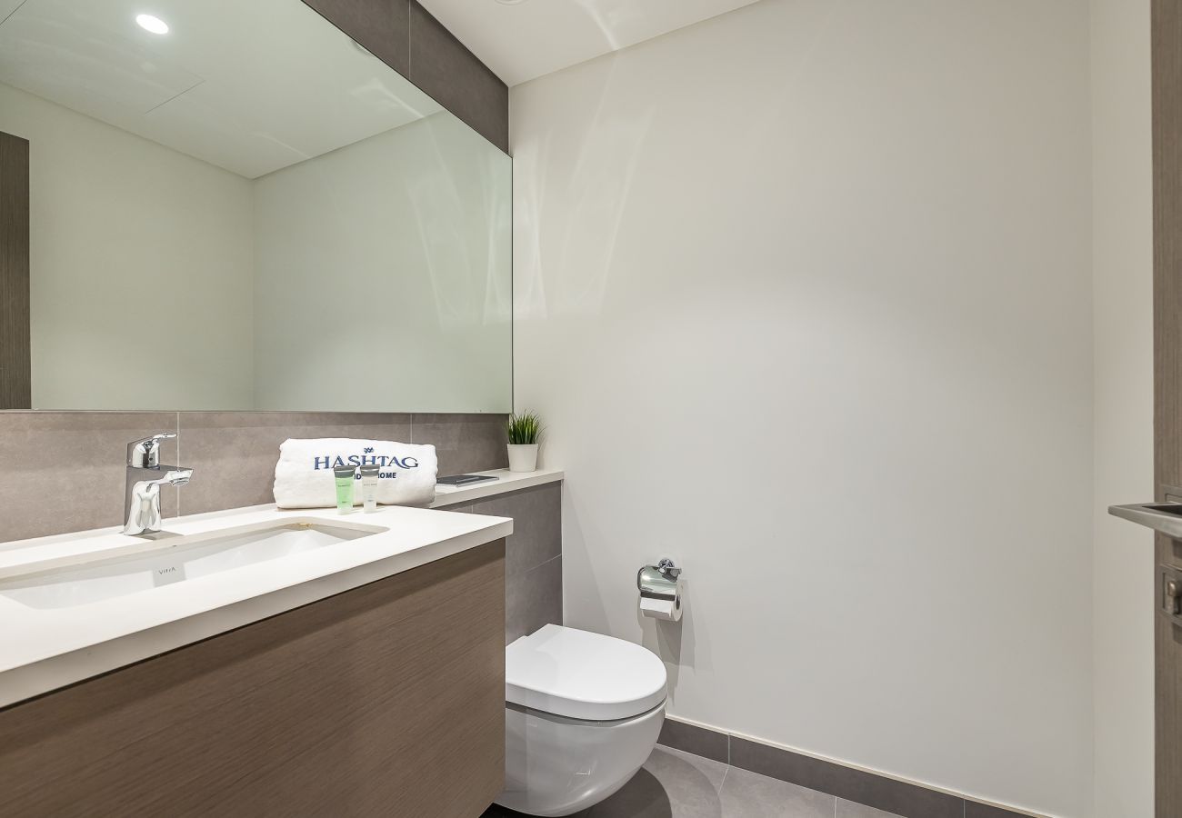 Апартаменты на Dubai - Elegant 3-Bedroom Apartment with Maid’s Room in Creek Gate – Dubai Creek Harbour