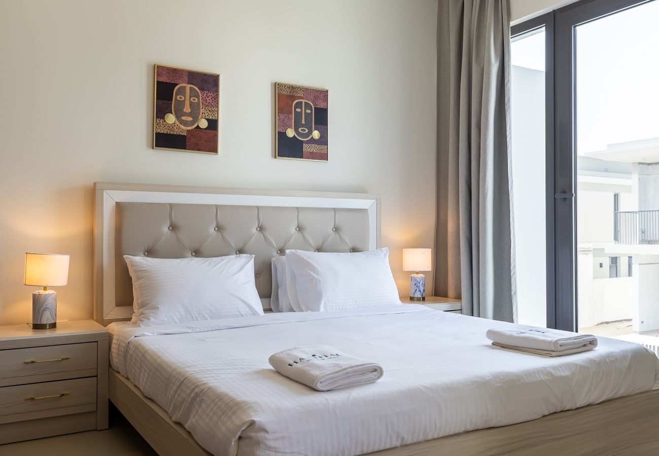 Таунхаус на Dubai - Exquisite 3-Bedroom Villa in Tilal Al Ghaf with Private Garden and Modern Amenities I B329