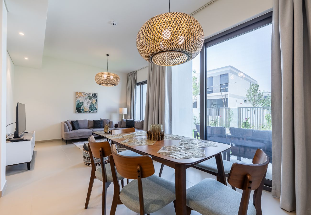 Таунхаус на Dubai - Exquisite 3-Bedroom Villa in Tilal Al Ghaf with Private Garden and Modern Amenities I B329