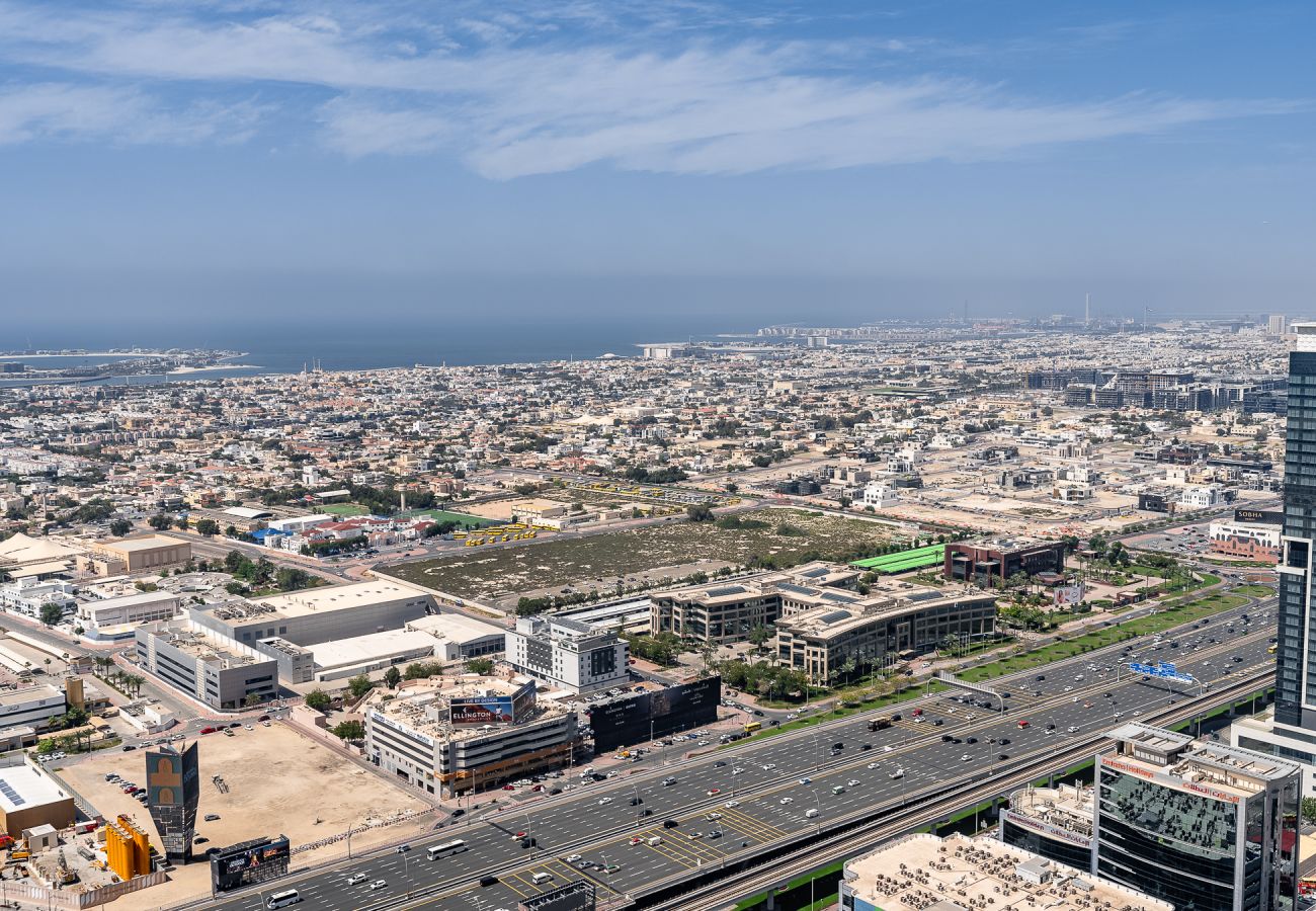 Апартаменты на Dubai - Elegant 3-Bedroom Apartment with Maid’s Room in Noora Tower – Al Habtoor City