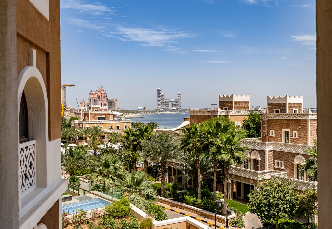 Апартаменты на Dubai - Renovated 4BDR in Palm Jumeirah