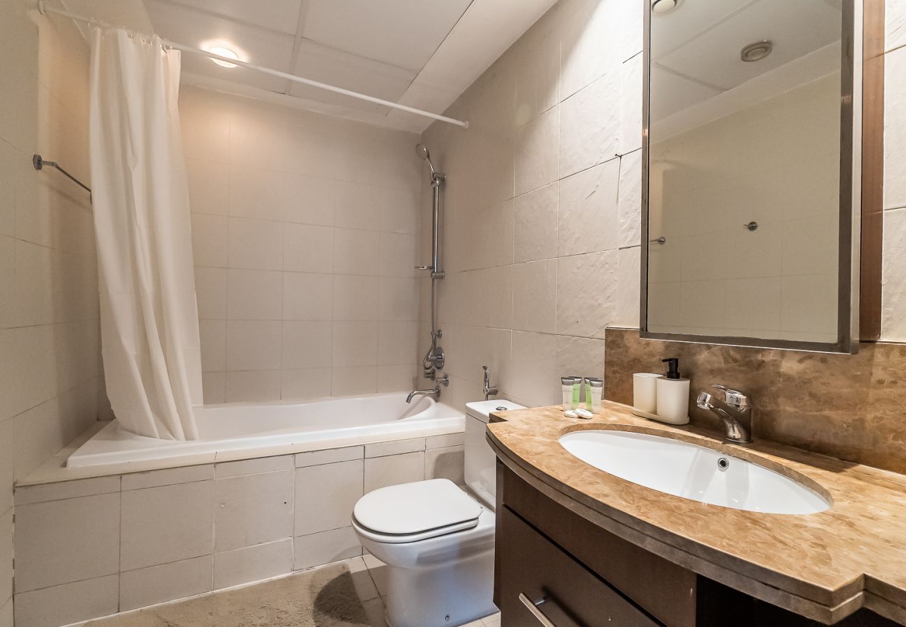 Апартаменты на Dubai - Spacious 1BDR Apartment with partial Burj Khalifa view