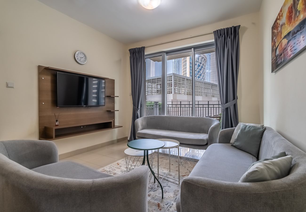 Апартаменты на Dubai - Spacious 1BDR Apartment with partial Burj Khalifa view