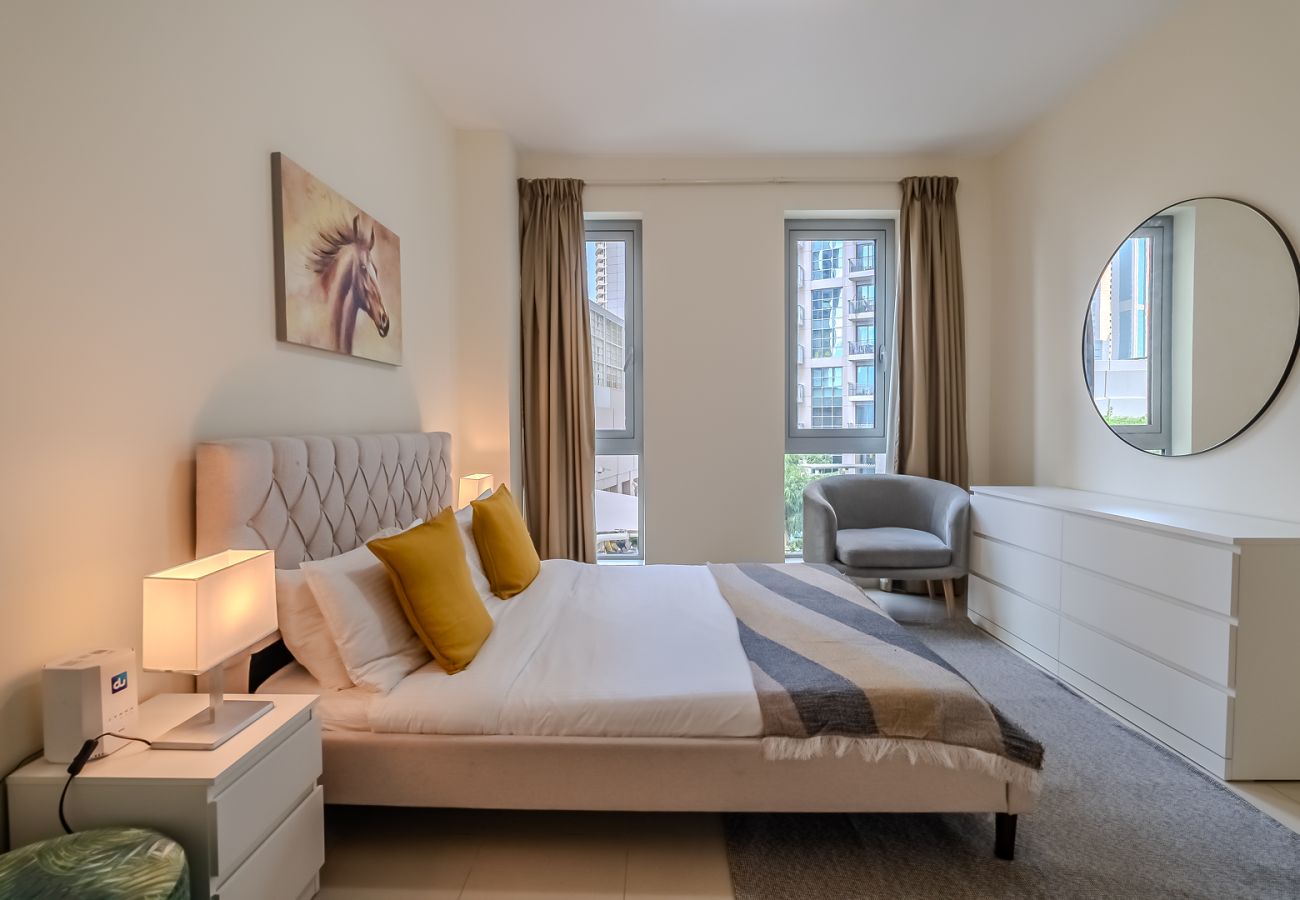 Апартаменты на Dubai - Spacious 1BDR Apartment with partial Burj Khalifa view