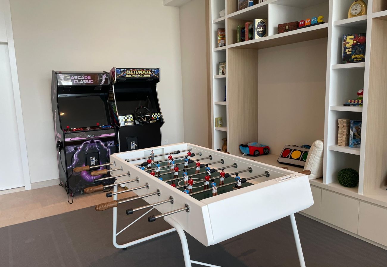 Апартаменты на Dubai - Luxurious 1BDR apartment in MBR City