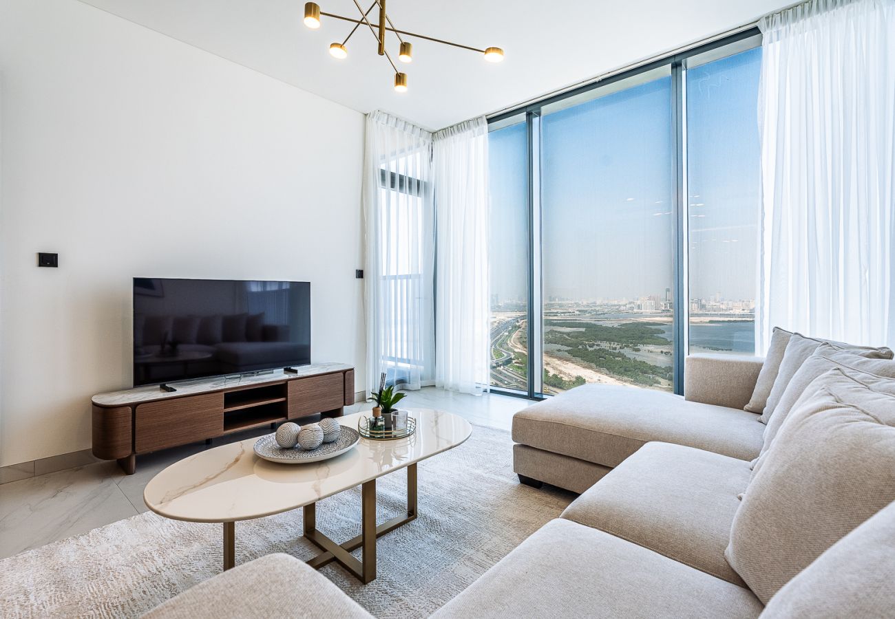 Апартаменты на Dubai - Elegant 2-Bedroom Apartment with Stunning City and Water Views