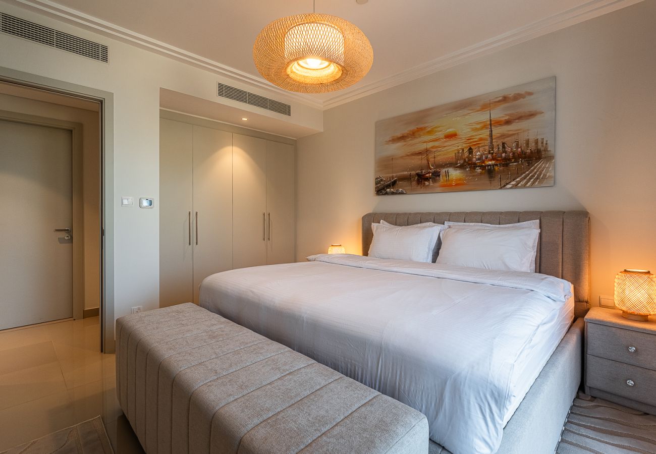 Апартаменты на Dubai - Modern & Spacious 1-Bedroom Apartment in Boulevard Point I Downtown Dubai