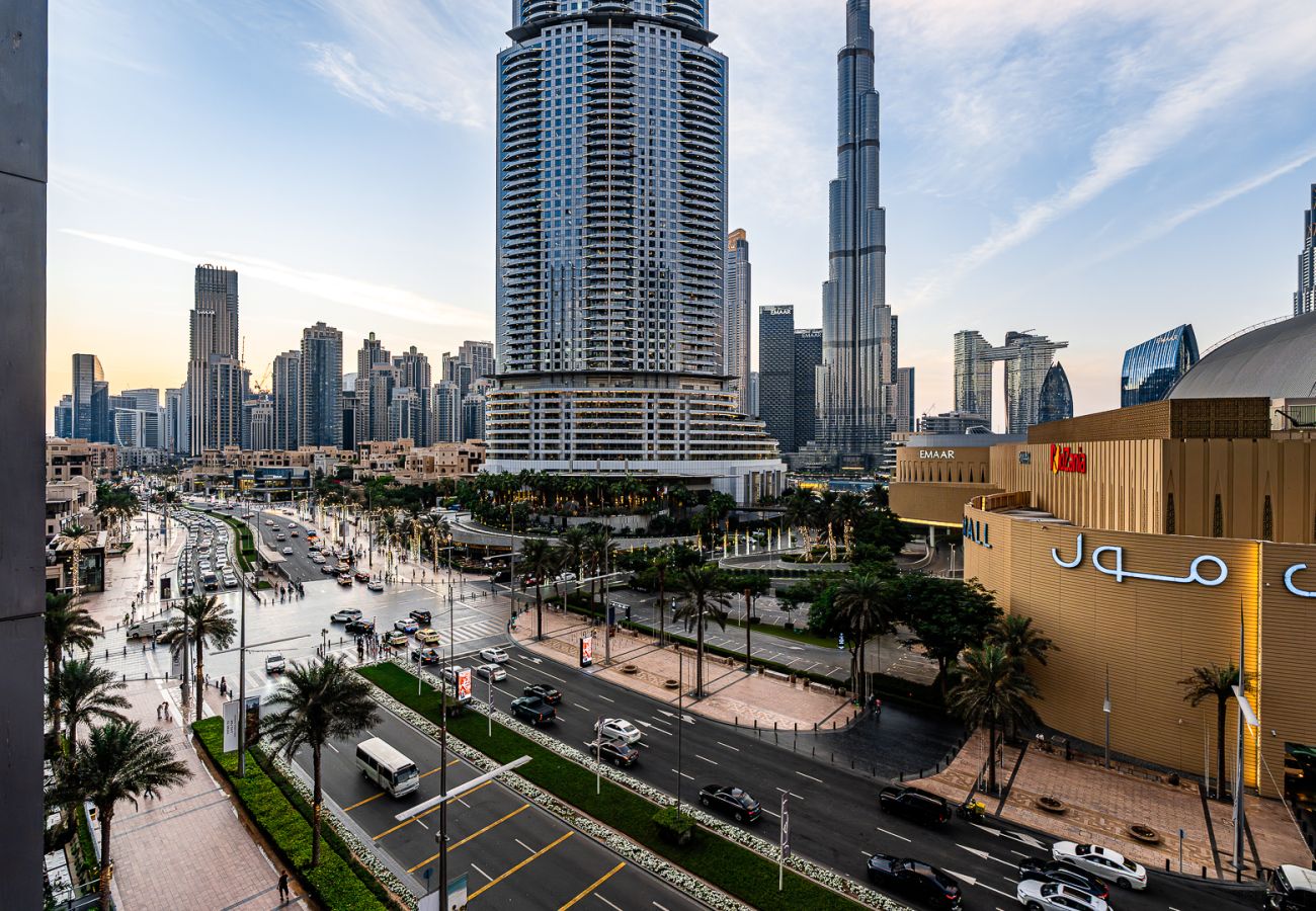 Апартаменты на Dubai - Modern & Spacious 1-Bedroom Apartment in Boulevard Point I Downtown Dubai
