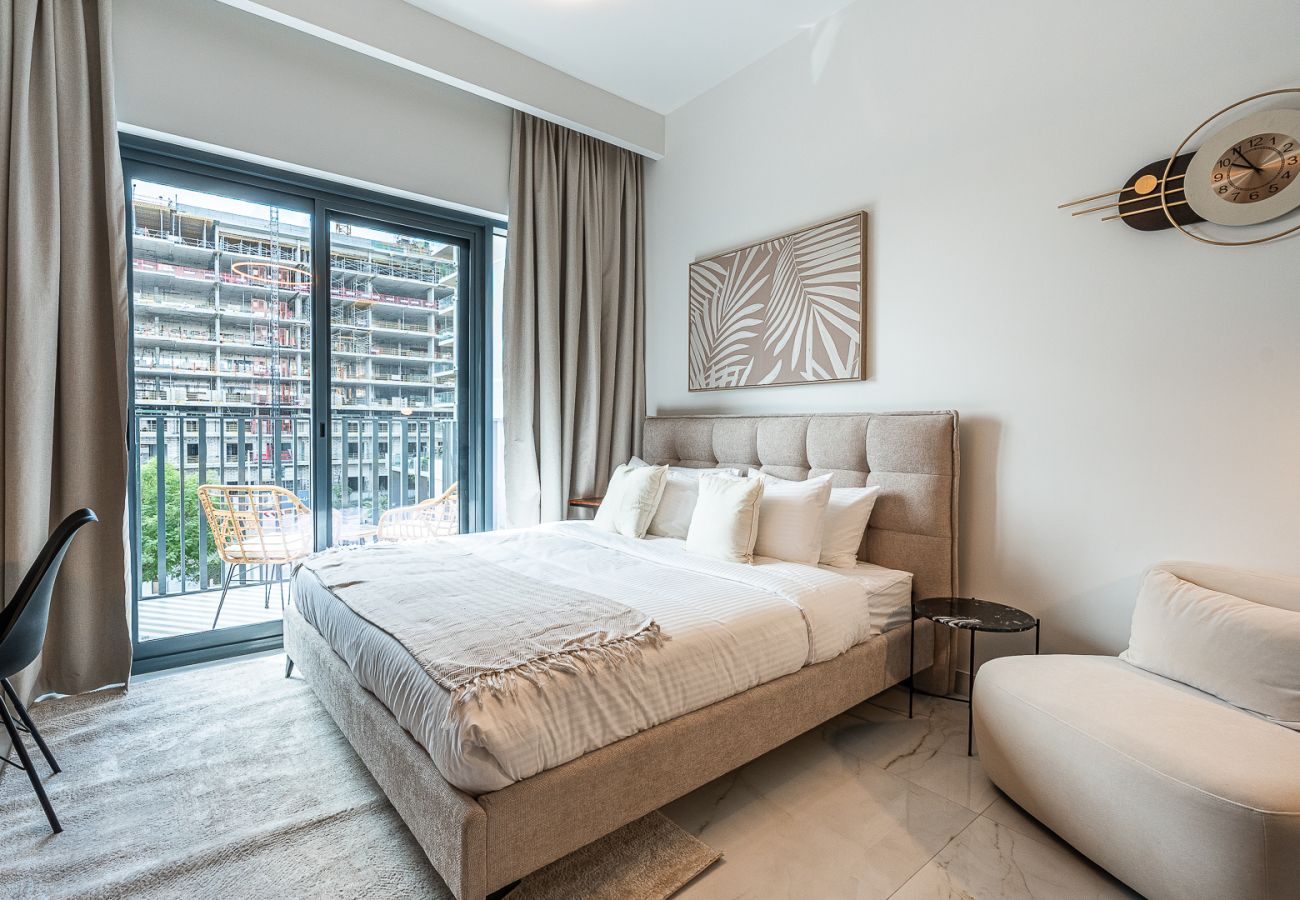 Квартира-студия на Dubai - Exquisite studio apartment in Azizi Mirage