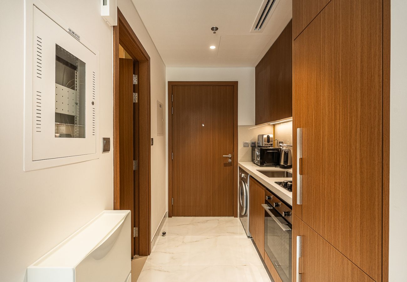 Квартира-студия на Dubai - Exquisite studio apartment in Azizi Mirage