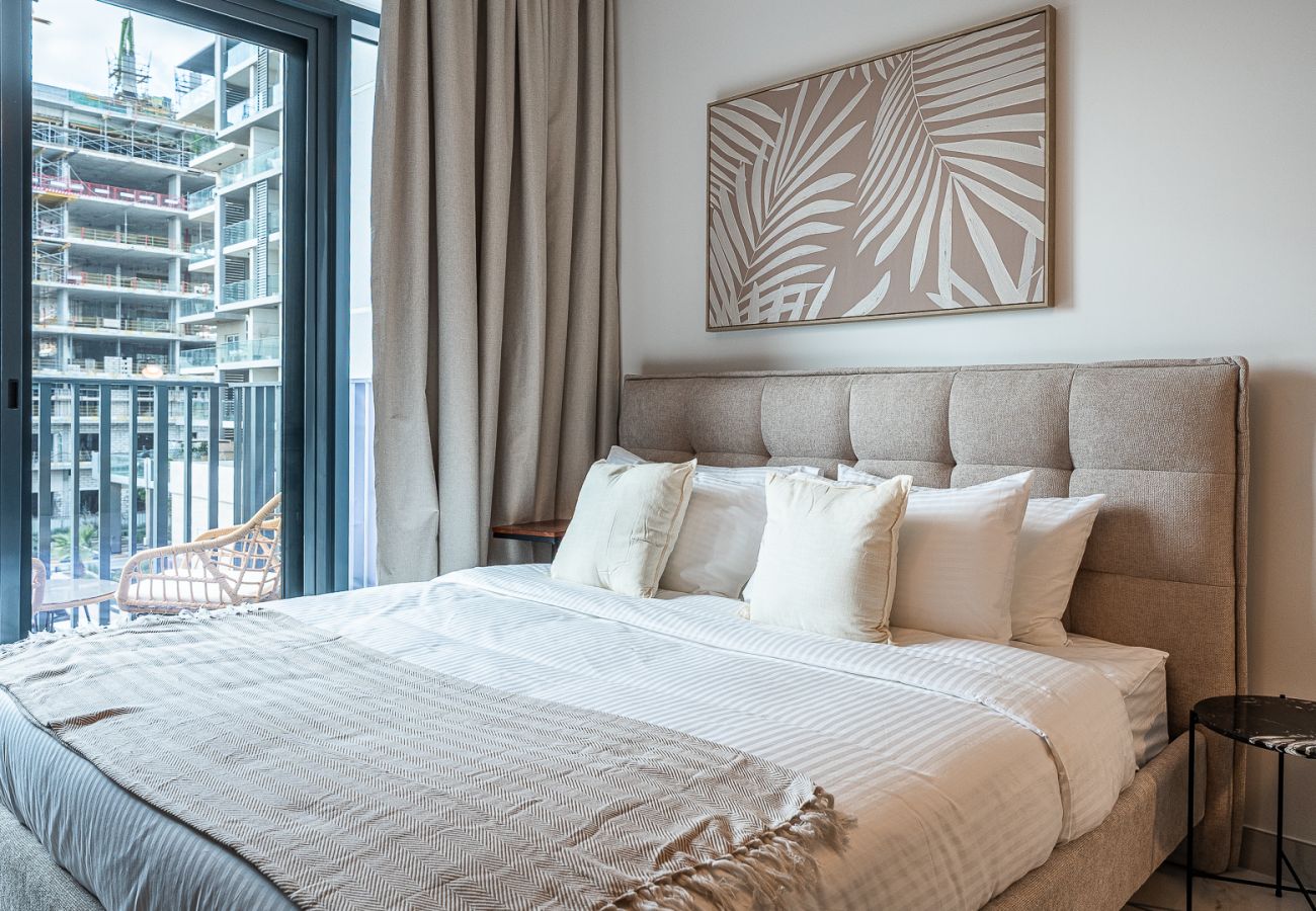 Квартира-студия на Dubai - Exquisite studio apartment in Azizi Mirage