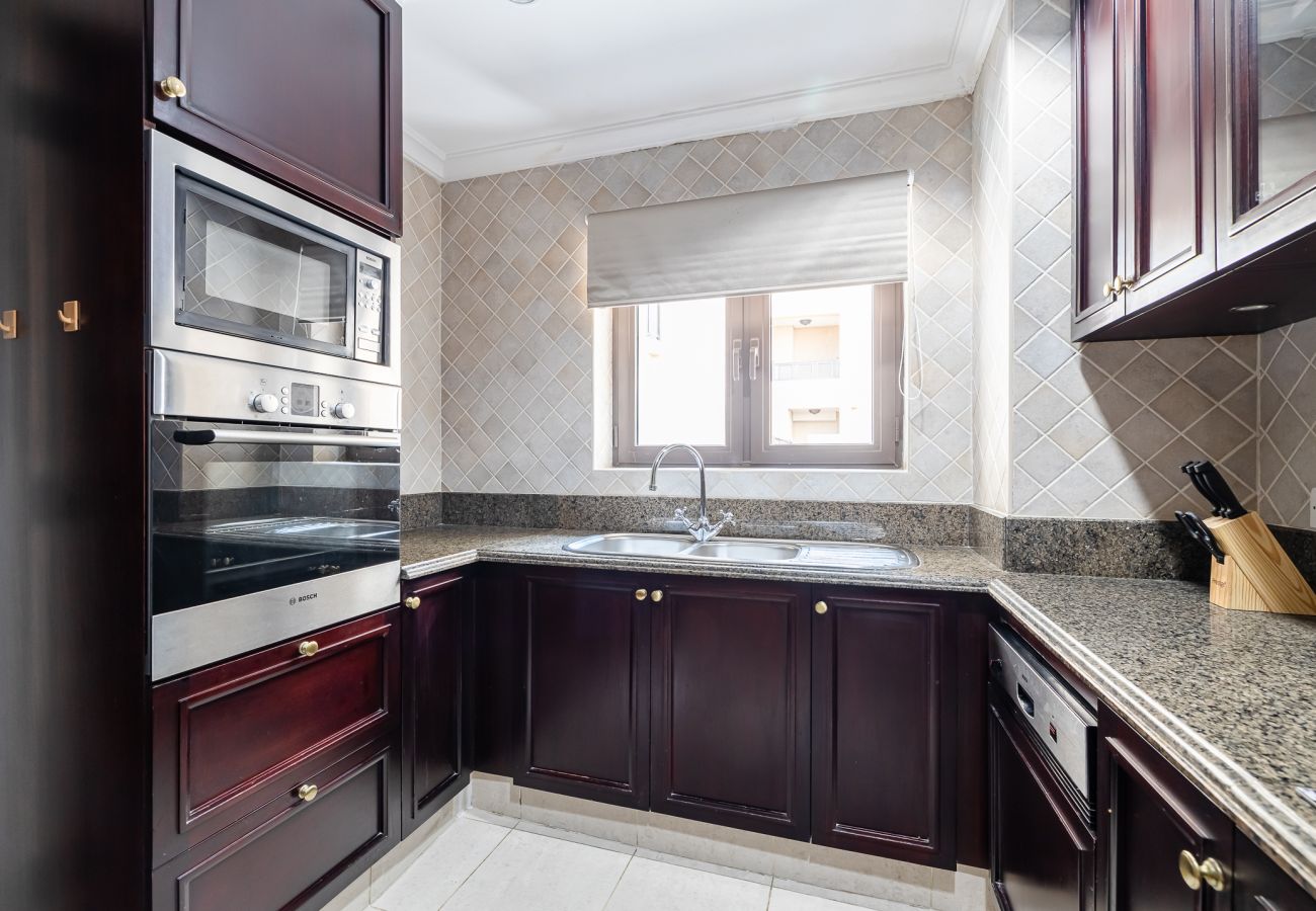 Апартаменты на Dubai - Elegant 1BDR in Downtown with Burj Khalifa View