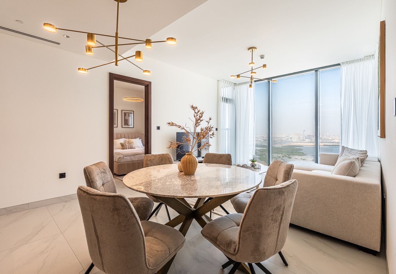Апартаменты на Dubai - Elegant 2-Bedroom Apartment with Stunning City and Water Views