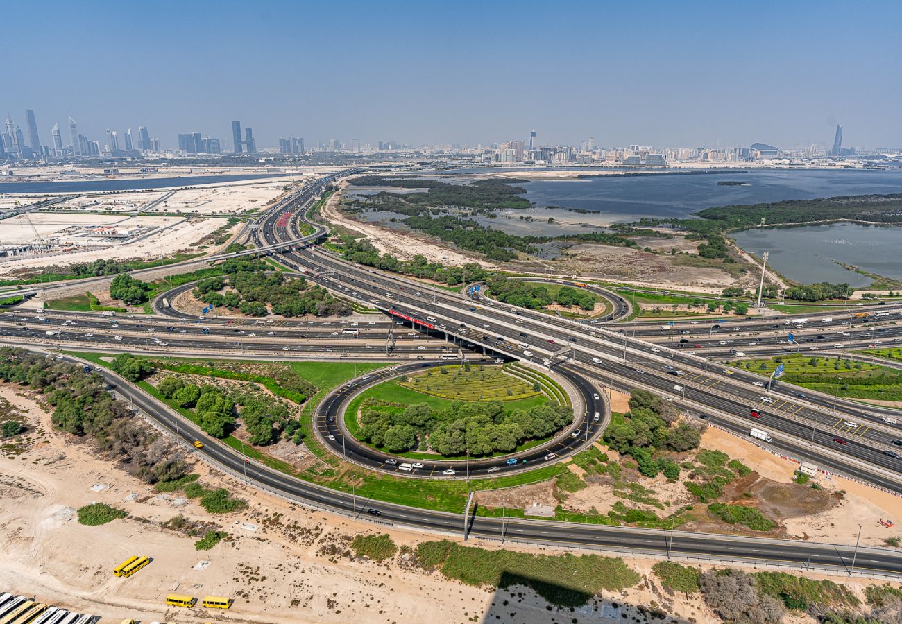 Апартаменты на Dubai - Elegant 2-Bedroom Apartment with Stunning City and Water Views