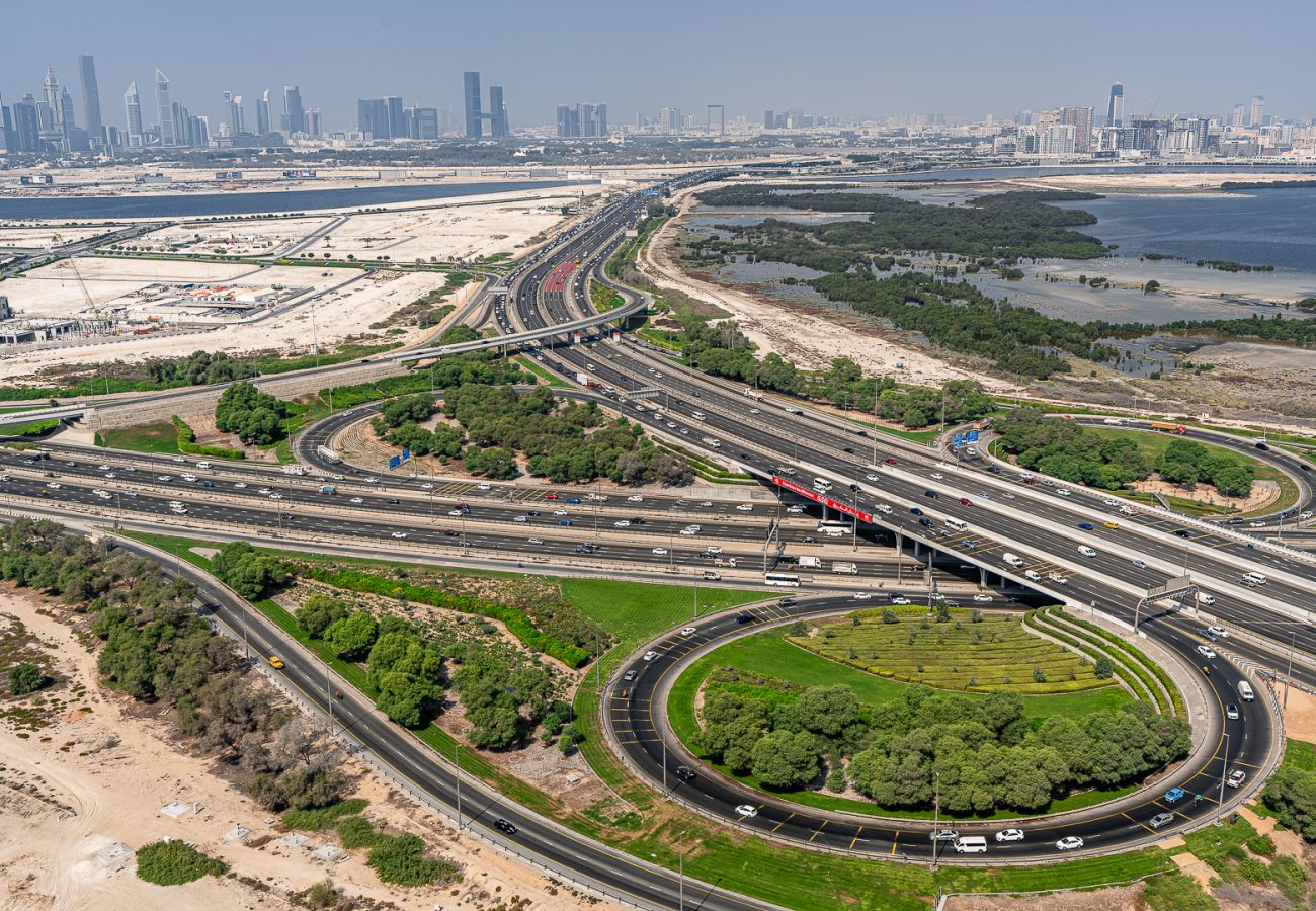 Апартаменты на Dubai - Elegant 2-Bedroom Apartment with Stunning City and Water Views