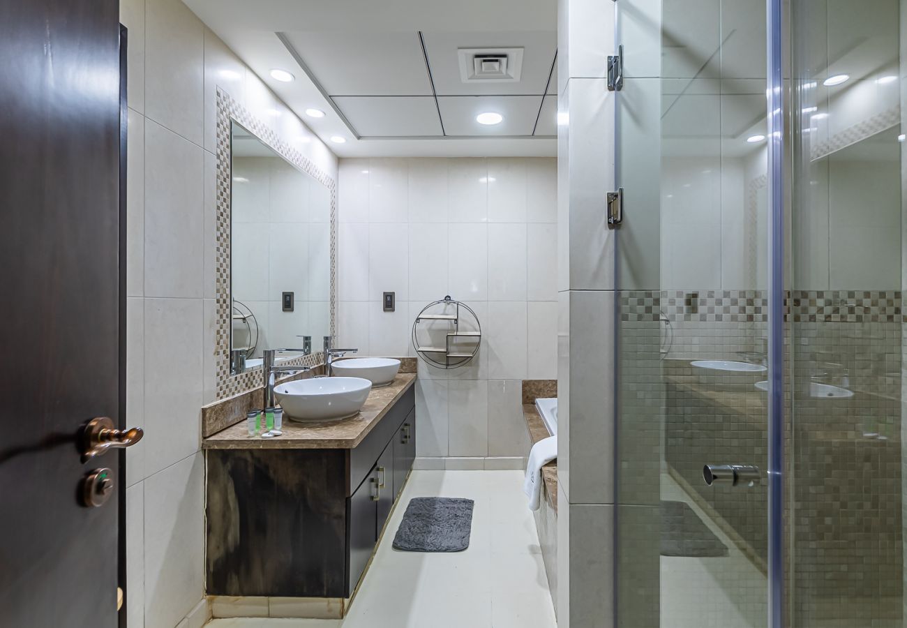 Апартаменты на Dubai - Renovated 3BDR in Palm Jumeirah