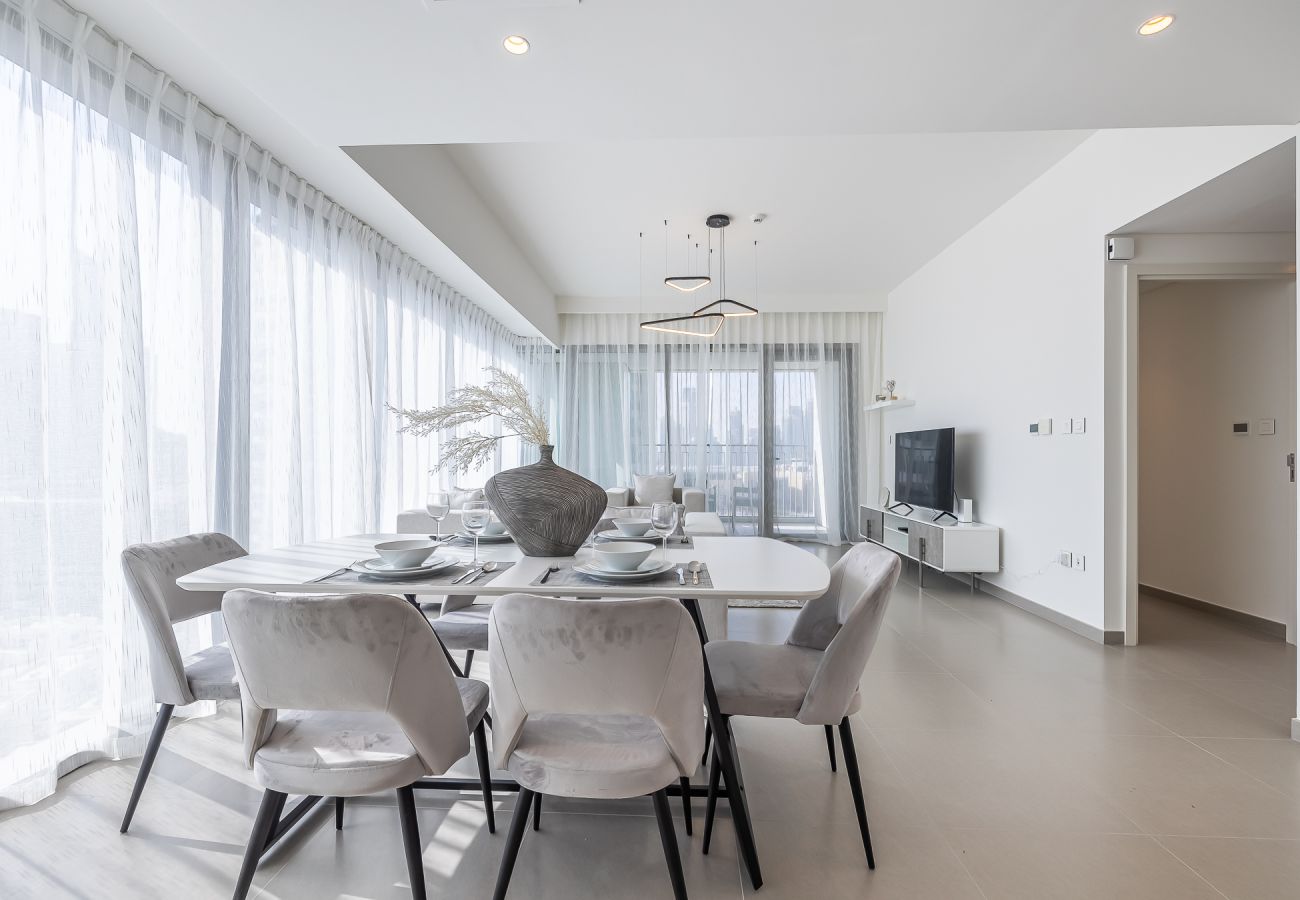 Апартаменты на Dubai - 3BDR Apartment +  maid room I Burj Khalifa view I Downtown