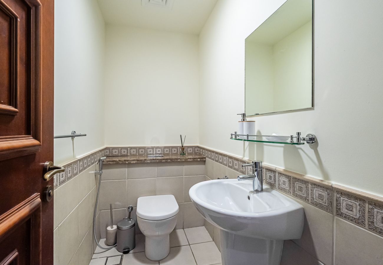 Апартаменты на Dubai - Apartment with Palm Jumeirah view I Golden Mile