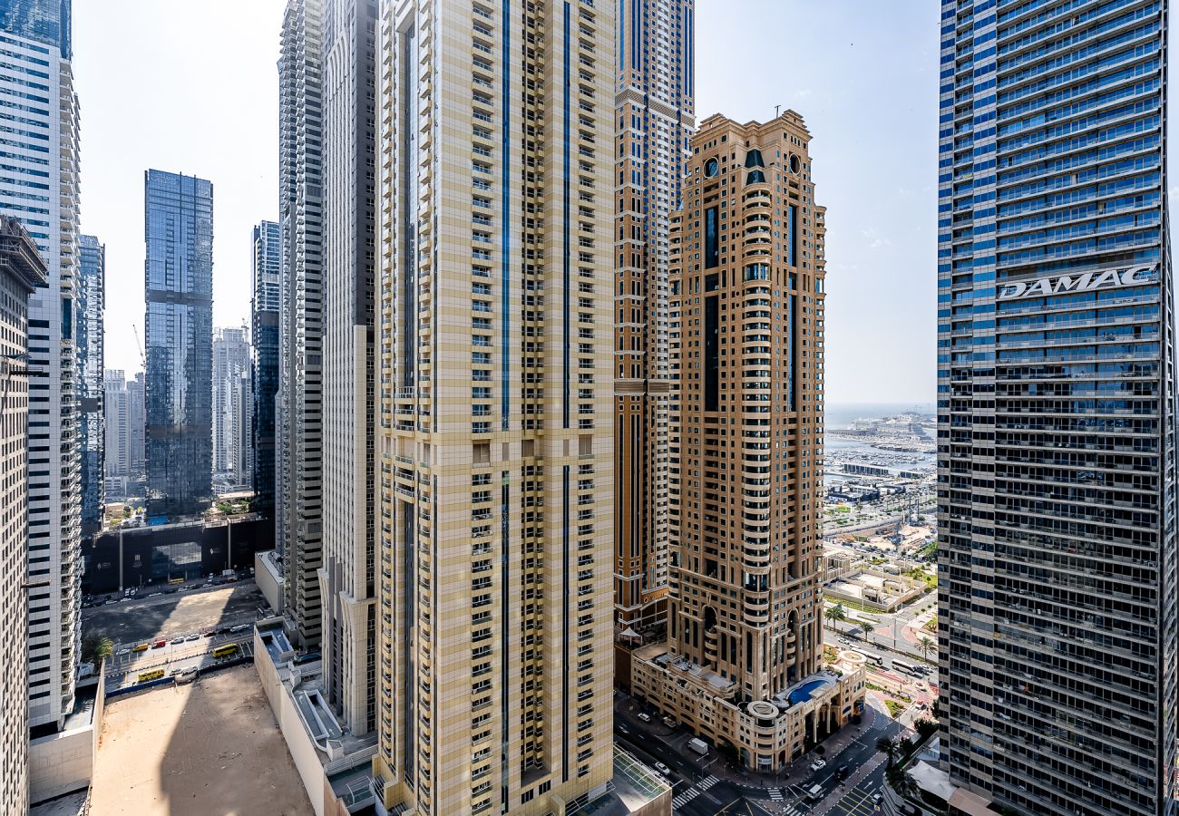 Апартаменты на Dubai - Spacious 2 BDR plus Maid room apartment with Sea View in Dubai Marina