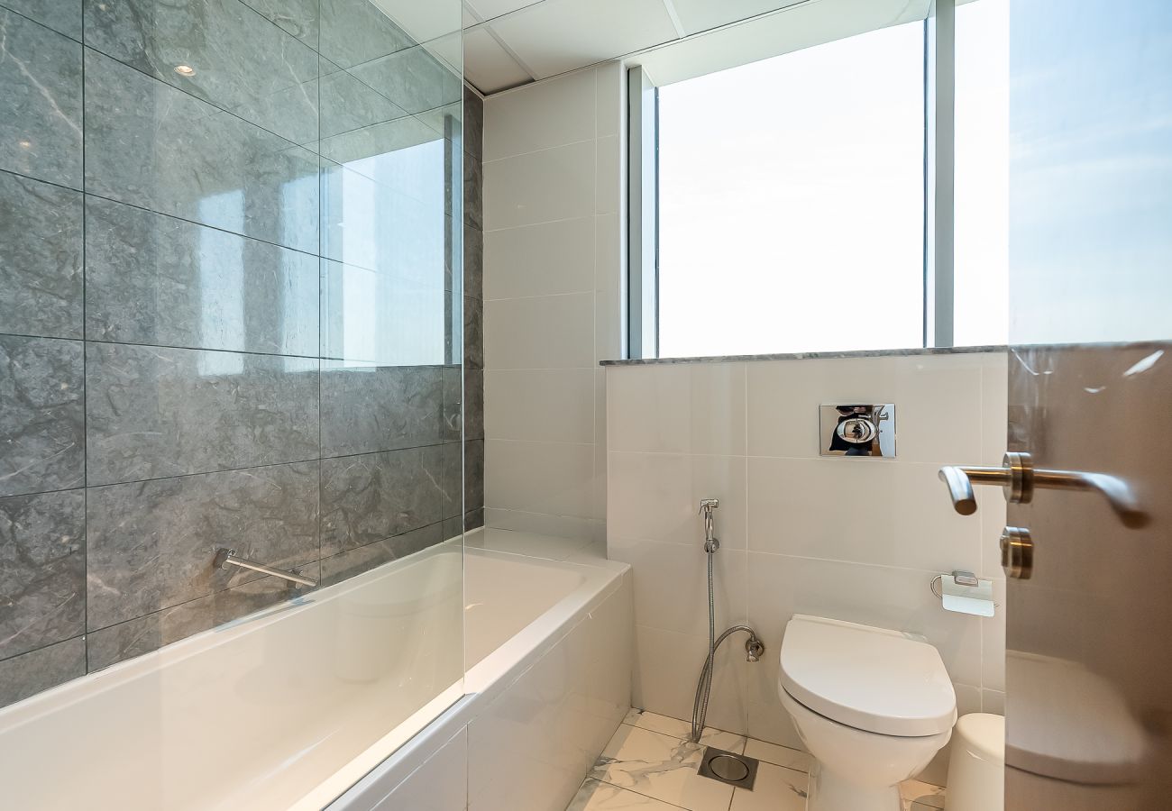 Апартаменты на Dubai - Spacious 3BDR + maid room / Business Bay