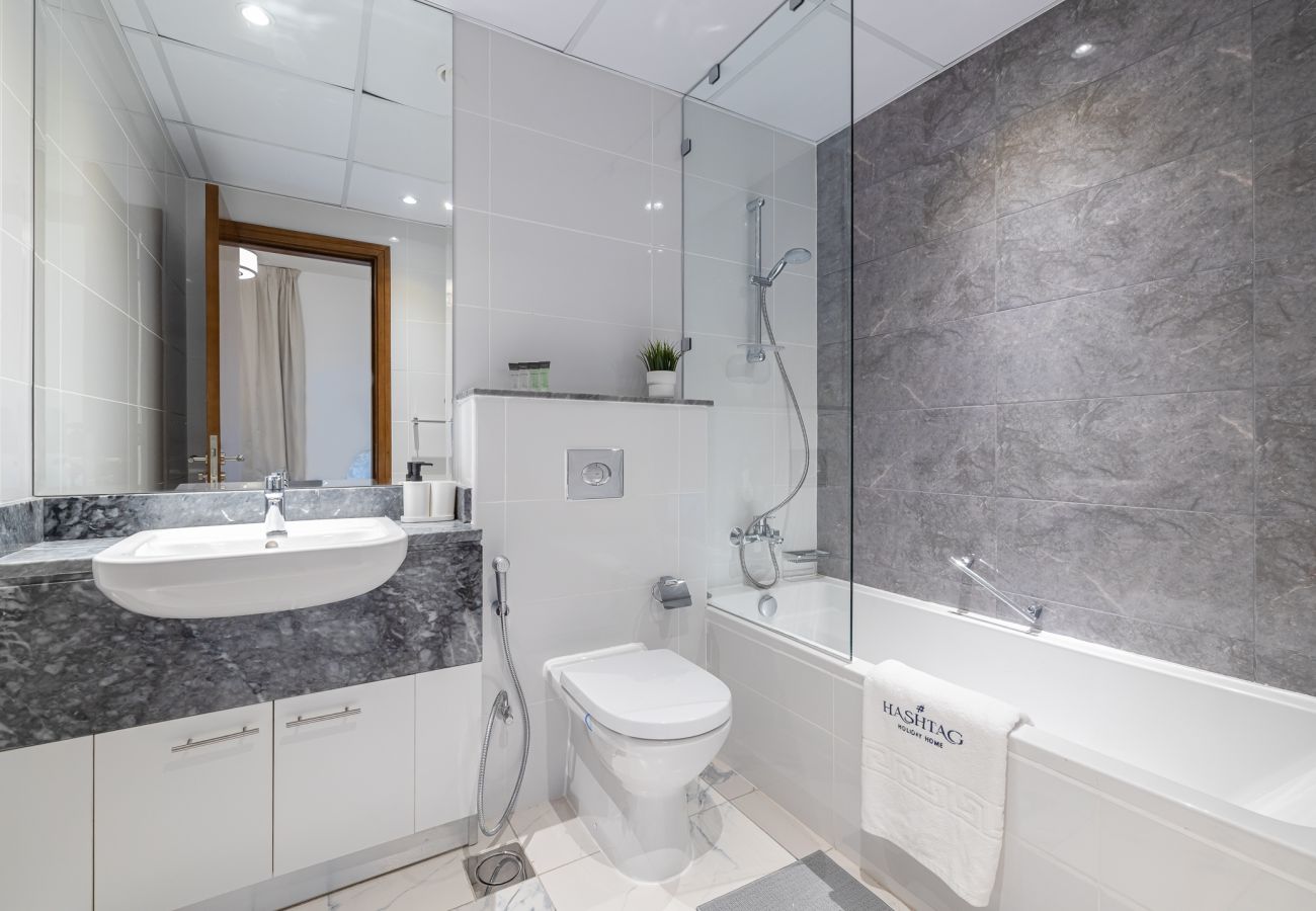 Апартаменты на Dubai - Spacious 3BDR + maid room / Business Bay 