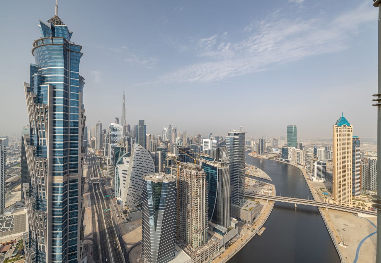 Апартаменты на Dubai - Spacious 3BDR + maid room / Business Bay 