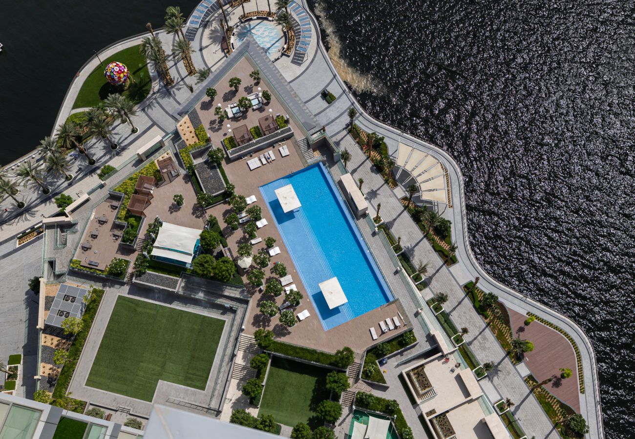 Апартаменты на Dubai - Luxurious 2-Bedroom Apartment with Burj Khalifa & Waterfront Views 