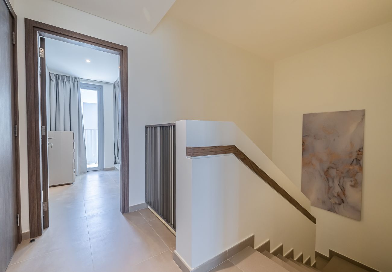 Апартаменты на Dubai - Elegant villa with 3 BDR I Maid Room I Garden /B51