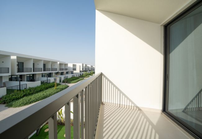 Апартаменты на Dubai - Spacious 3-Bedroom Townhouse with Maid’s Room & Private Garden