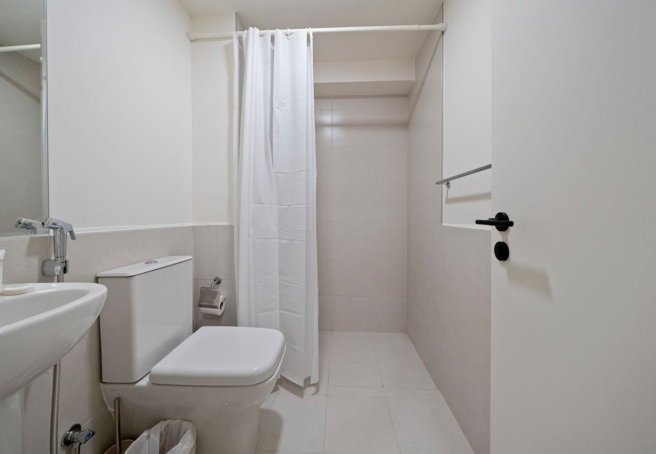 Апартаменты на Dubai - Spacious 3-Bedroom Townhouse with Maid’s Room & Private Garden