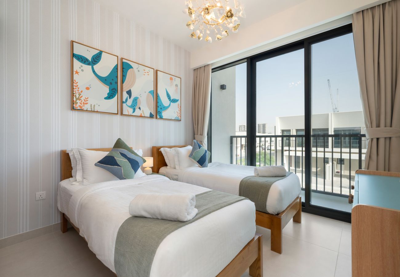 Апартаменты на Dubai - Spacious 3-Bedroom Townhouse with Maid’s Room & Private Garden