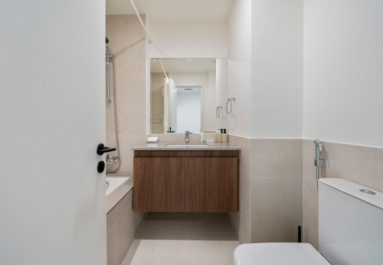 Таунхаус на Dubai - Modern 3-Bedroom Townhouse with Maid’s Room & Private Garden