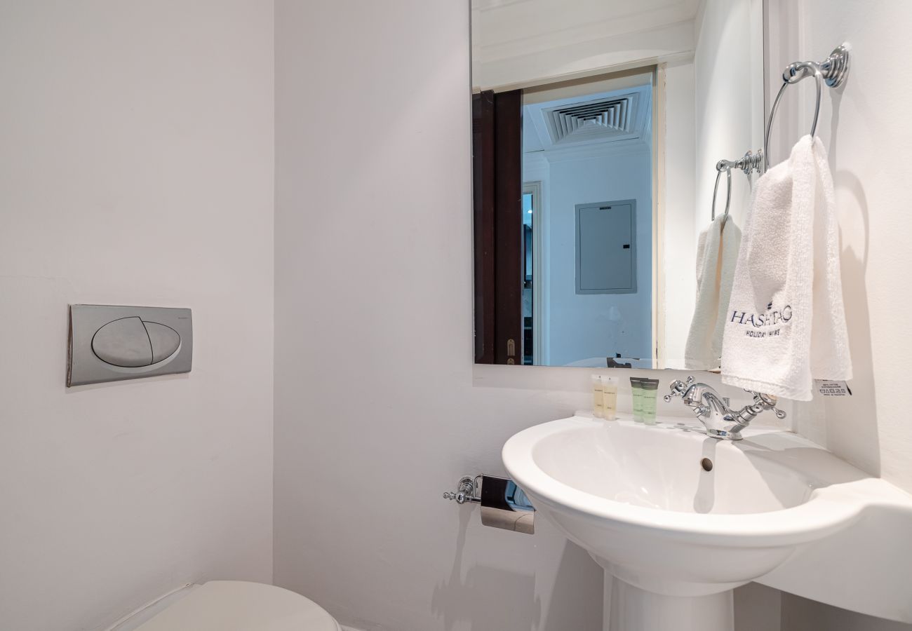 公寓 在 Dubai - Elegant 1BDR in Downtown with Burj Khalifa View