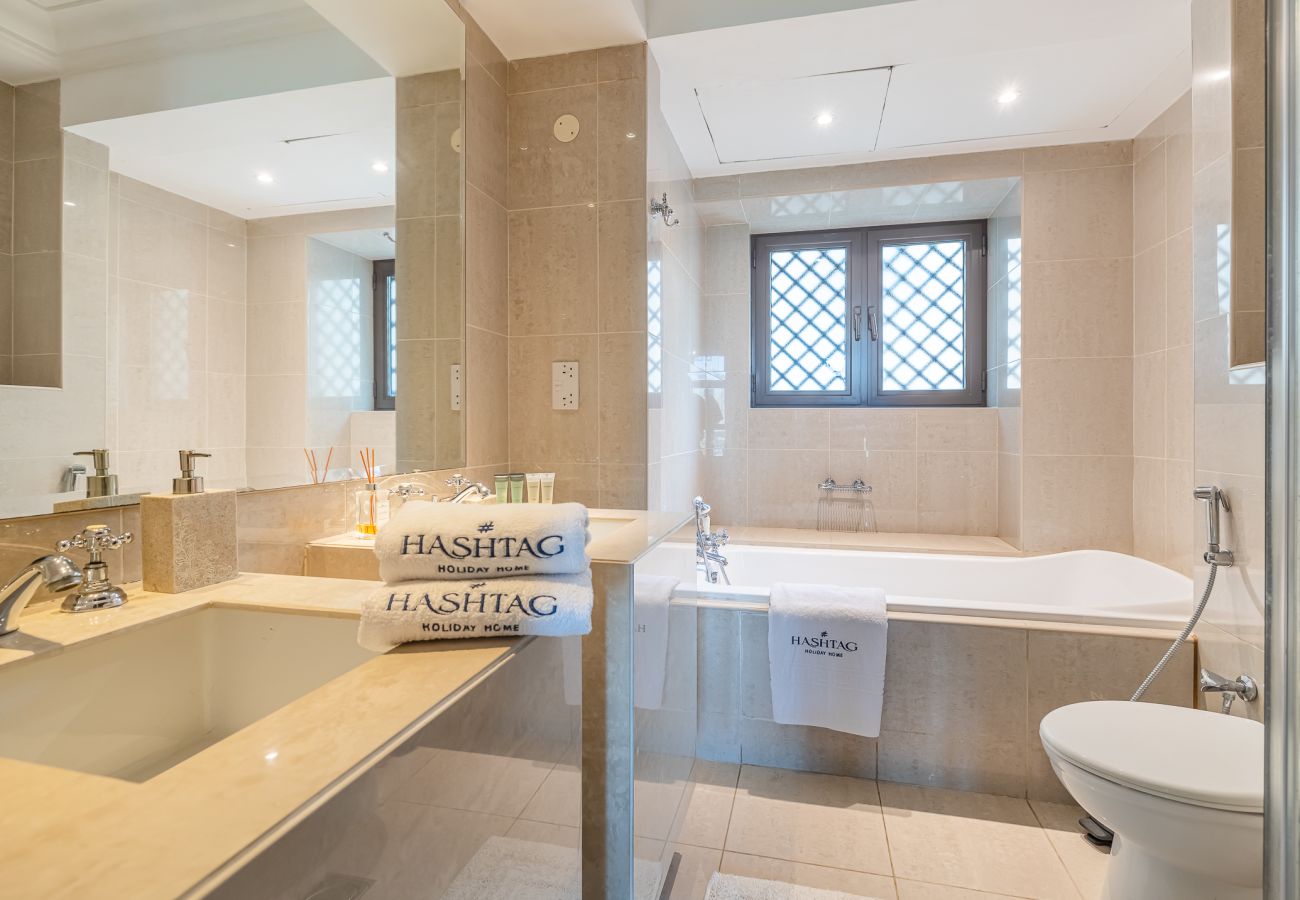 公寓 在 Dubai - Elegant 1BDR in Downtown with Burj Khalifa View