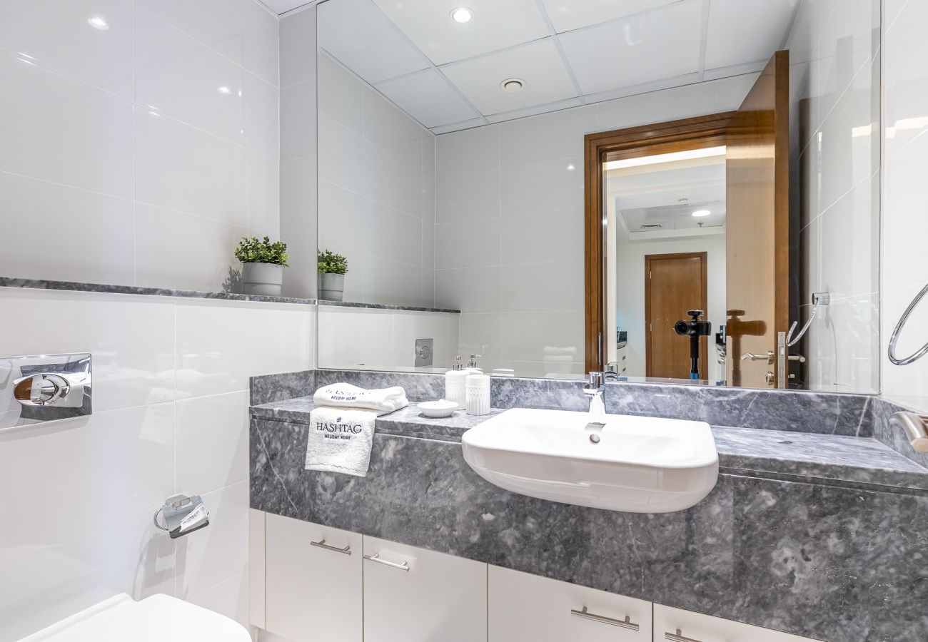 公寓 在 Dubai - 1 BDR Apartment | Canal view | Burj Khalifa view