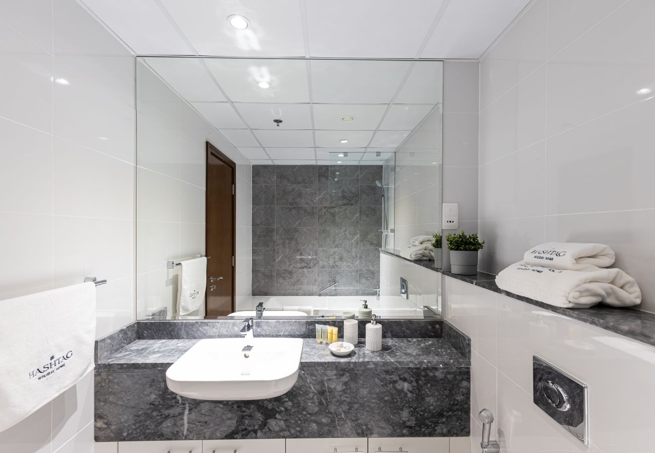 公寓 在 Dubai - 1 BDR Apartment | Canal view | Burj Khalifa view