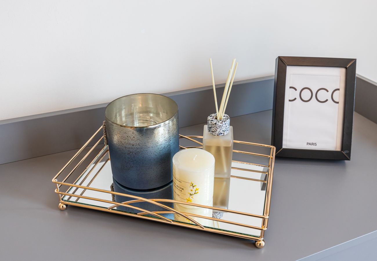 公寓 在 Dubai - 1 BDR Apartment | Canal view | Burj Khalifa view